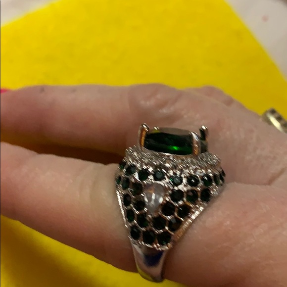 New Emerald Crystal Cocktail rings Sizes 6, 7, 8 - Picture 2 of 4